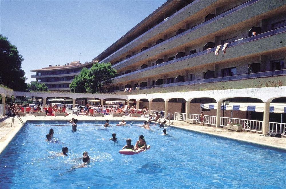 Apartamentos Salles Beach 레스타르티트 외부 사진