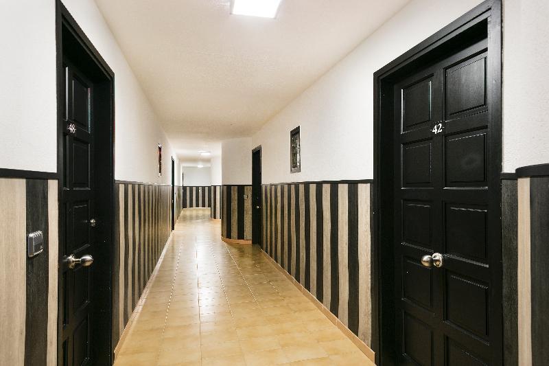 Apartamentos Salles Beach 레스타르티트 외부 사진