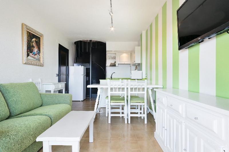 Apartamentos Salles Beach 레스타르티트 외부 사진