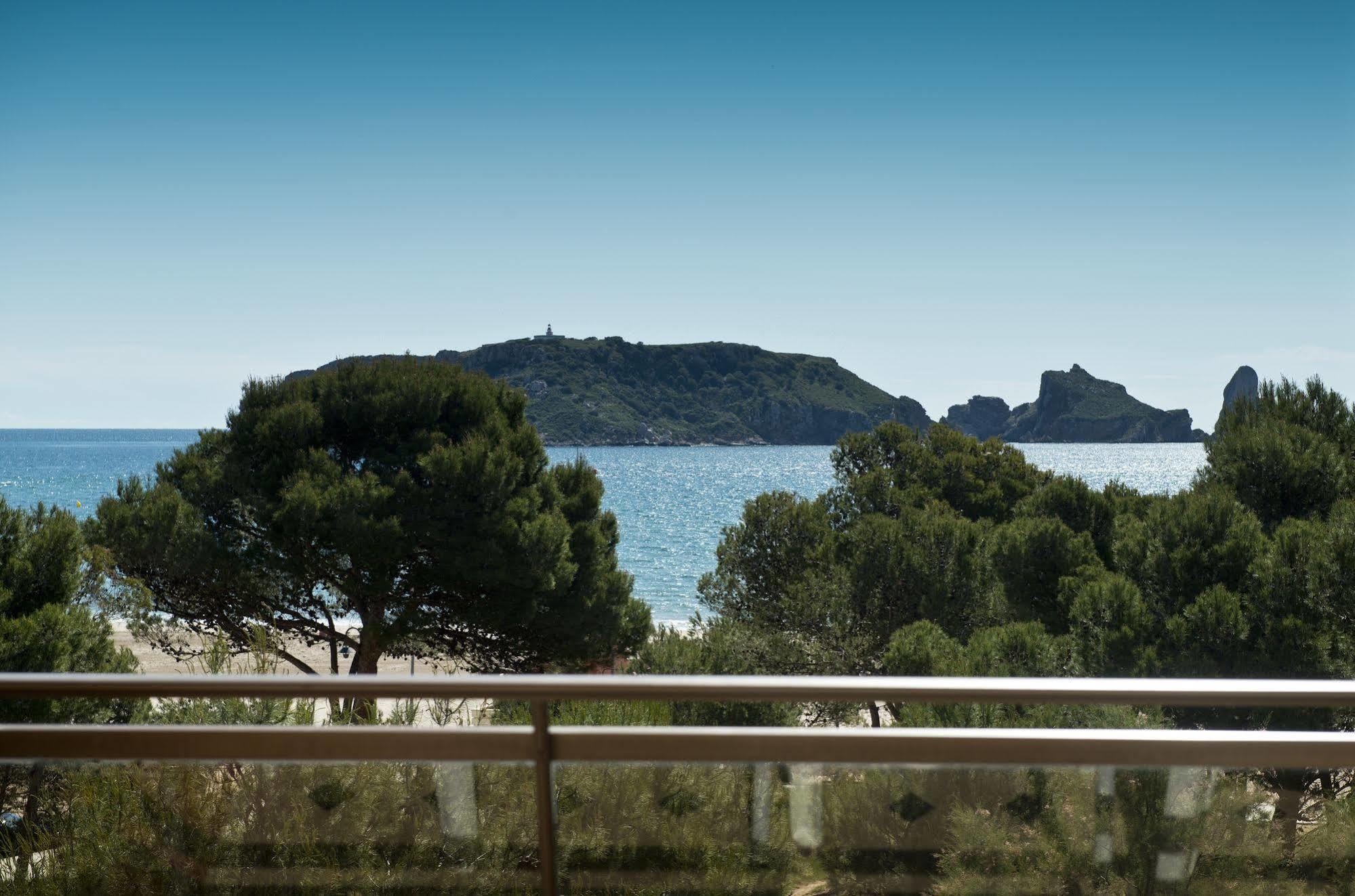 Apartamentos Salles Beach 레스타르티트 외부 사진