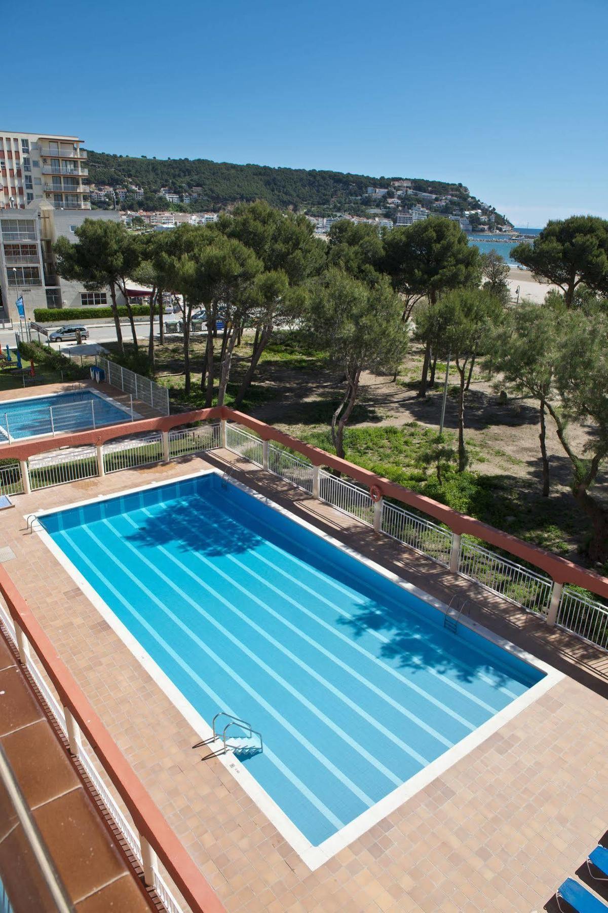 Apartamentos Salles Beach 레스타르티트 외부 사진