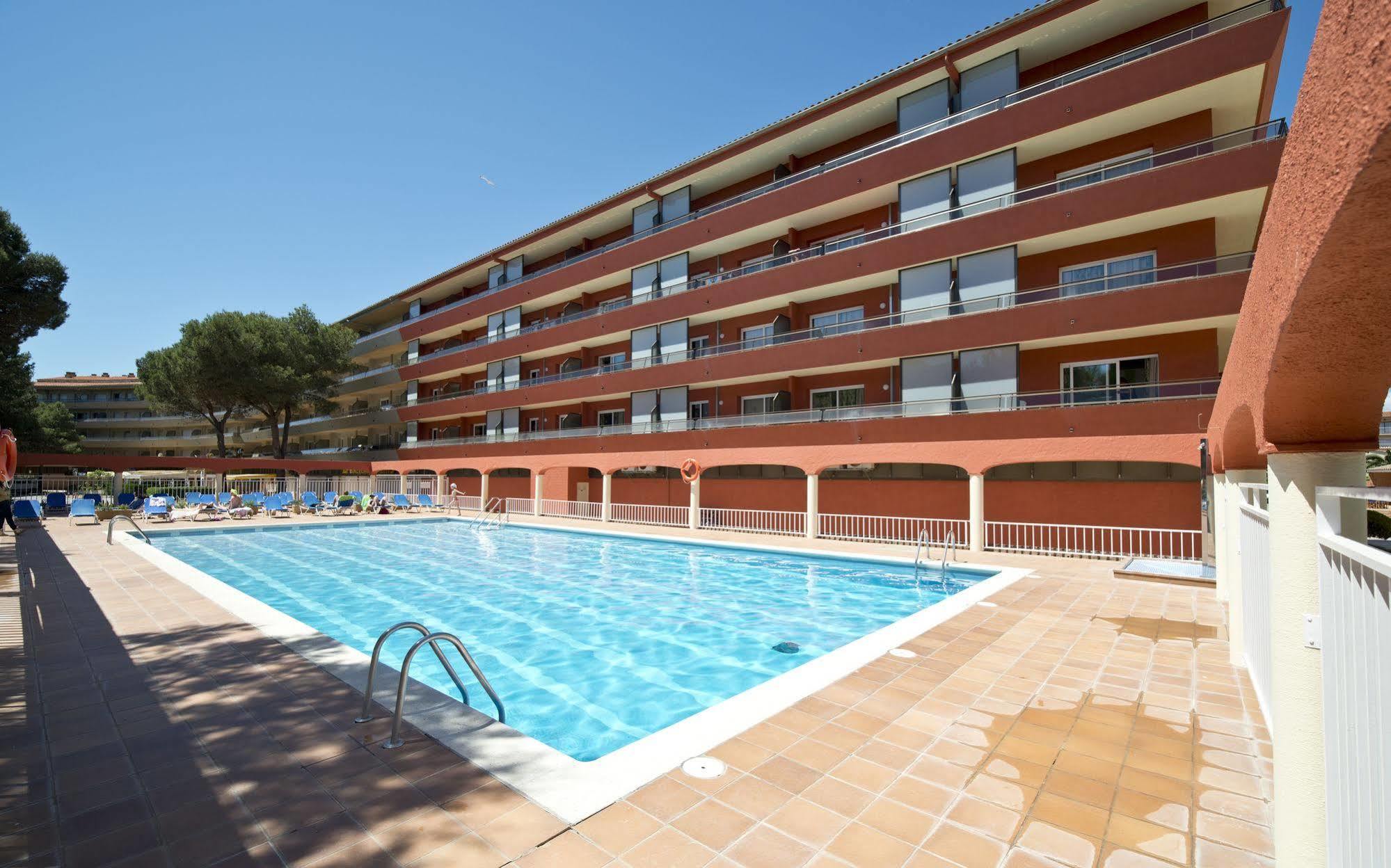 Apartamentos Salles Beach 레스타르티트 외부 사진